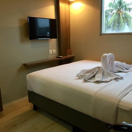 U Stay Hotel Tebet Jacarta Exterior foto