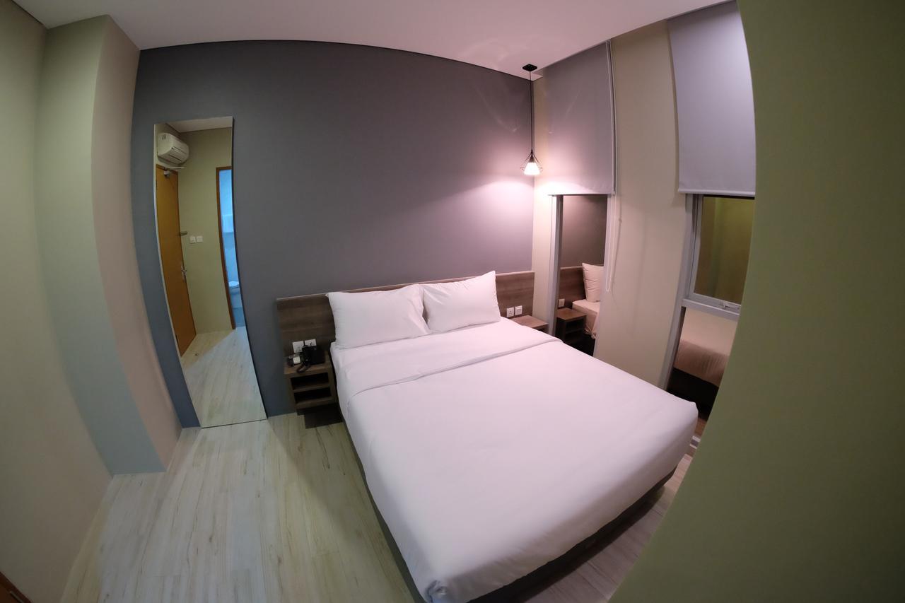 U Stay Hotel Tebet Jacarta Exterior foto