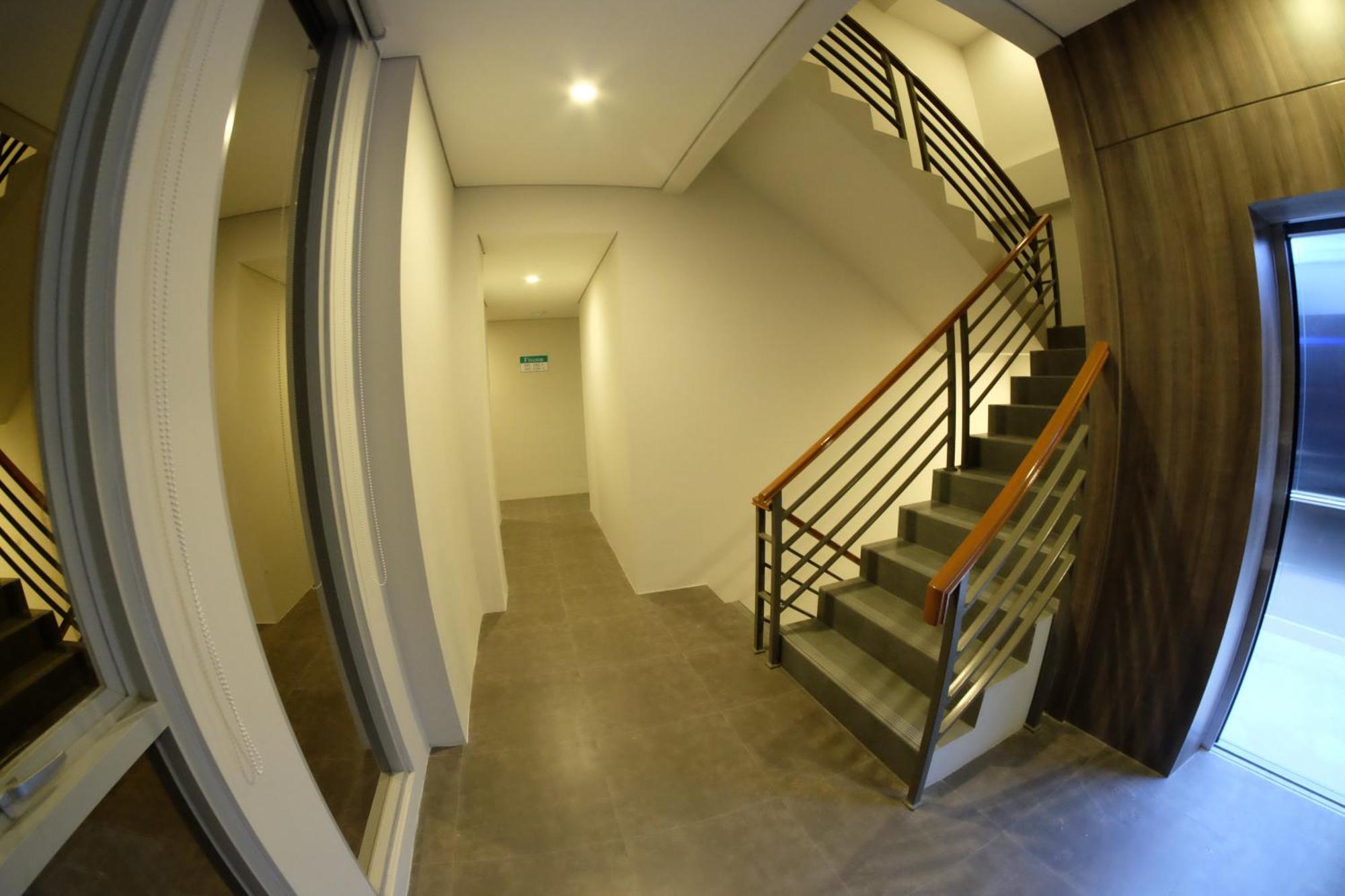 U Stay Hotel Tebet Jacarta Exterior foto